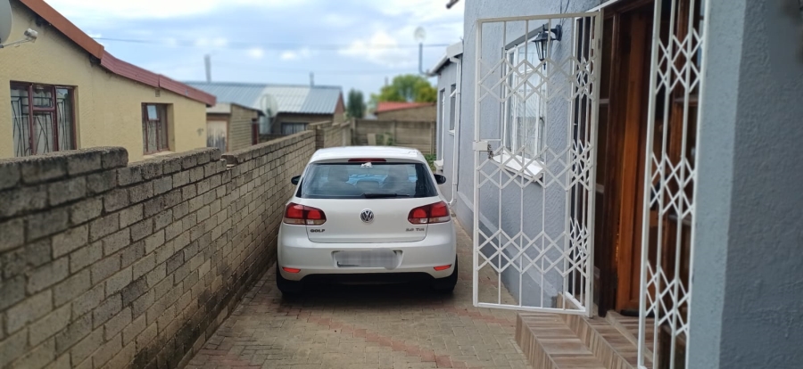 To Let 3 Bedroom Property for Rent in Bakenpark Free State